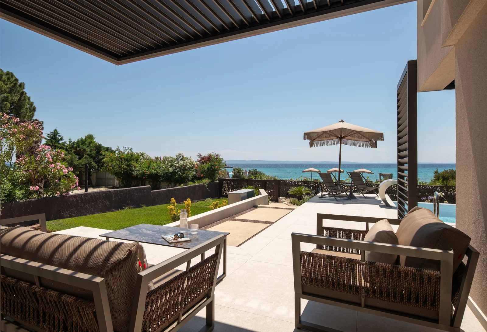 The arched sea terrace of the main residence